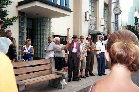 Gig Schmidt, Walt Disney World street performance Gig won, Gig 39 Oct 2000 -3