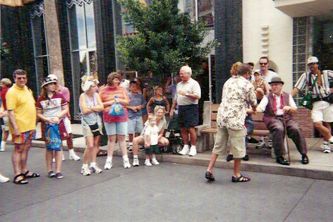 Gig Schmidt, Walt Disney World street performance Gig won, Gig 39 Oct 2000 -4